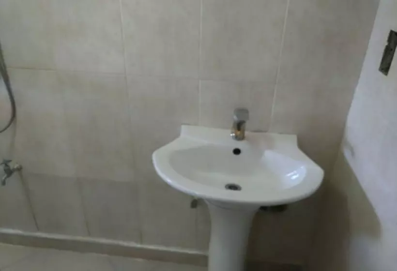 هتل The Prince Charles