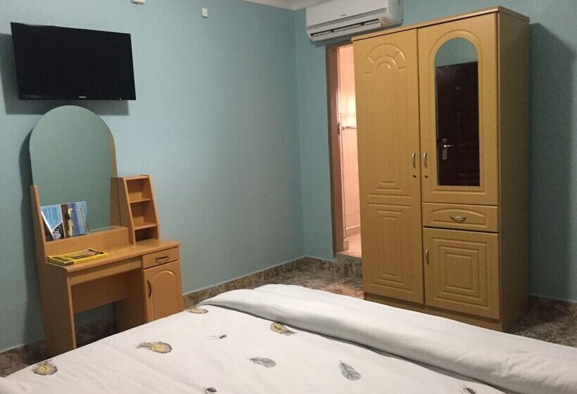 هتل The Prince Charles