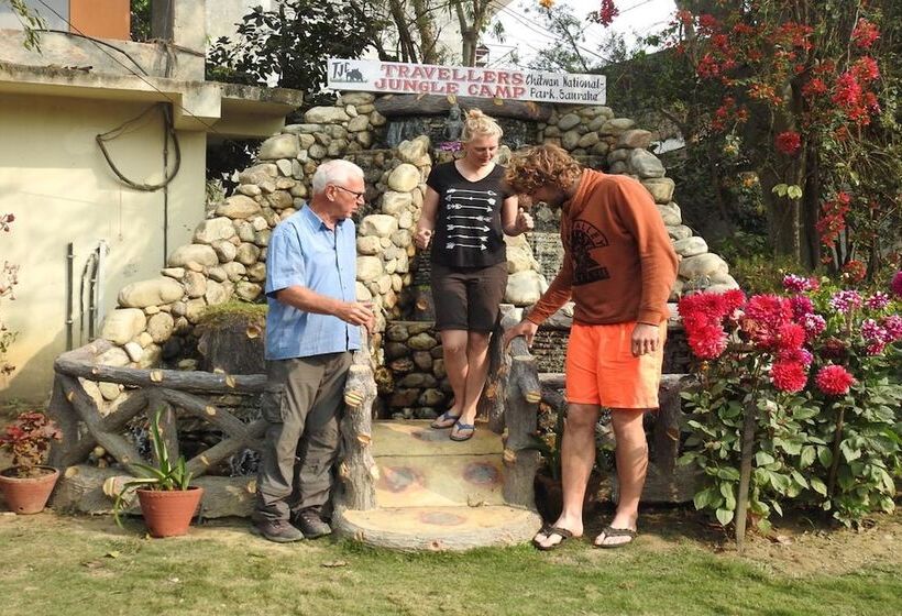 هتل Travellers Jungle Camp