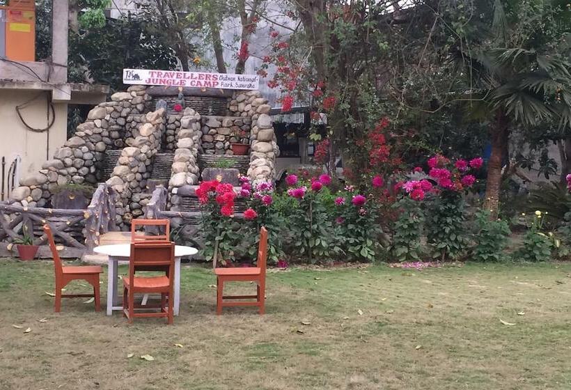 هتل Travellers Jungle Camp