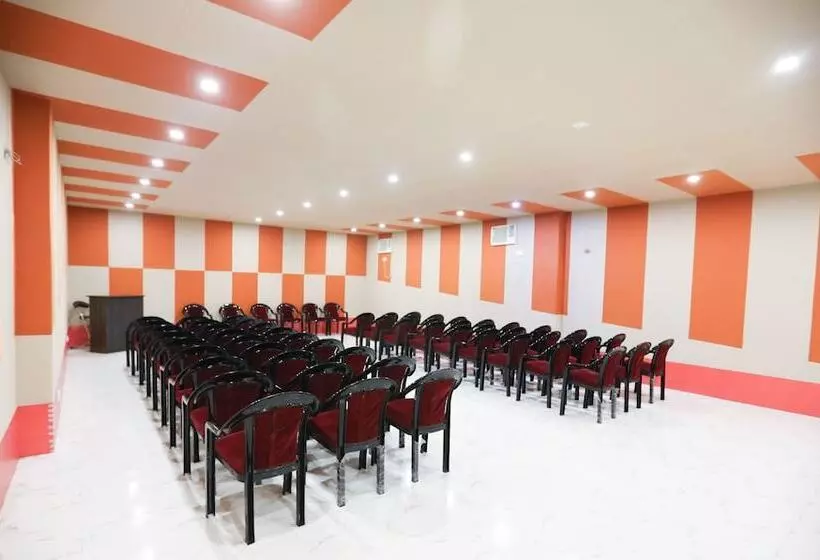 Hotelli Treebo Tigers Pug Marks