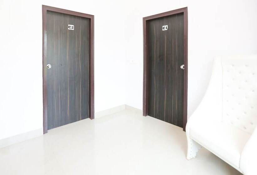 ホテル Treebo Tigers Pug Marks