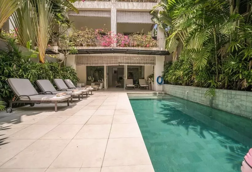 Levi Villa