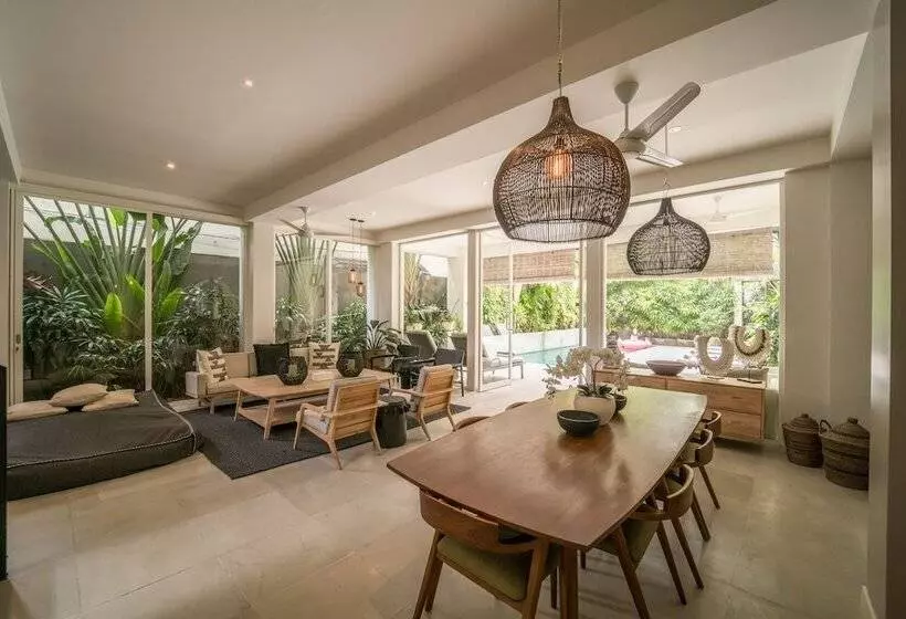 Levi Villa