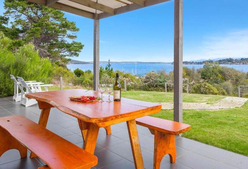 Manfield Seaside Bruny Island