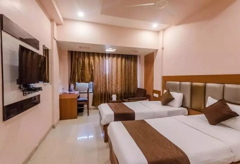 Oyo 7727 Hotel Sarovar Grand