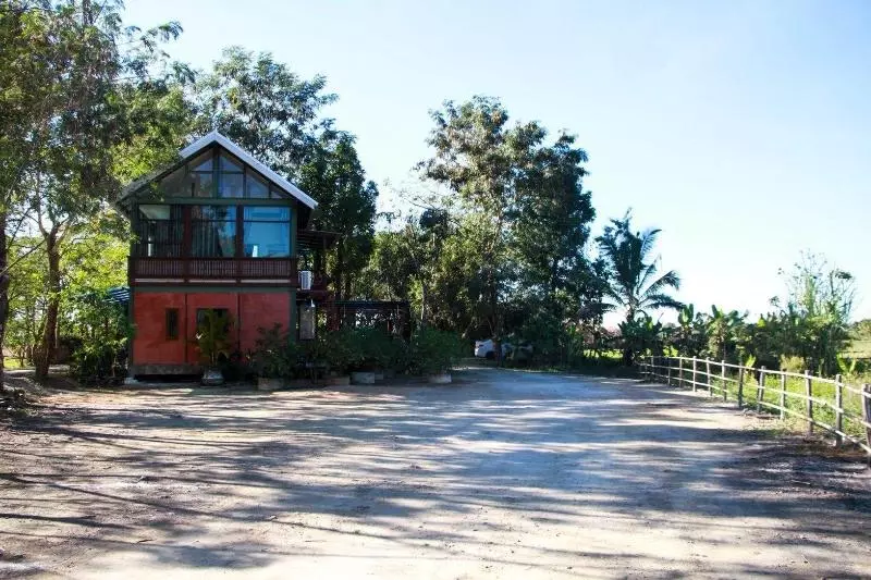 ペンション Phu Mi Lum Nao House