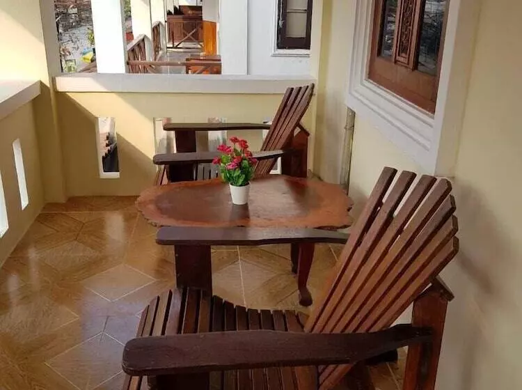 پانسیون Sakura