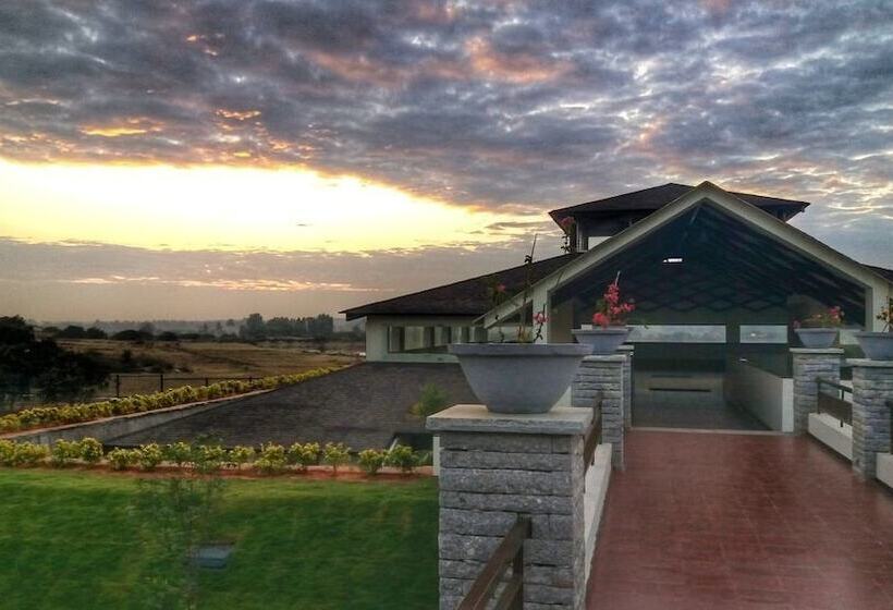 استراحتگاه Shathayu Retreat