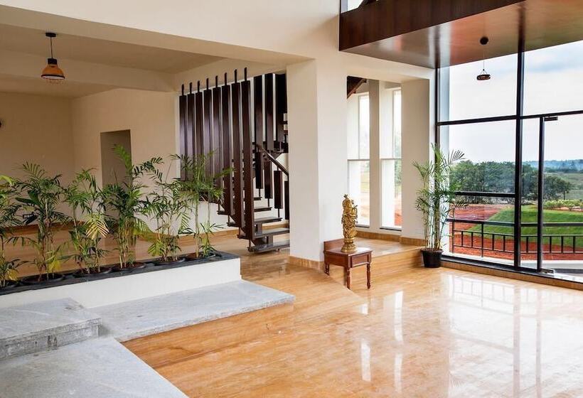 استراحتگاه Shathayu Retreat