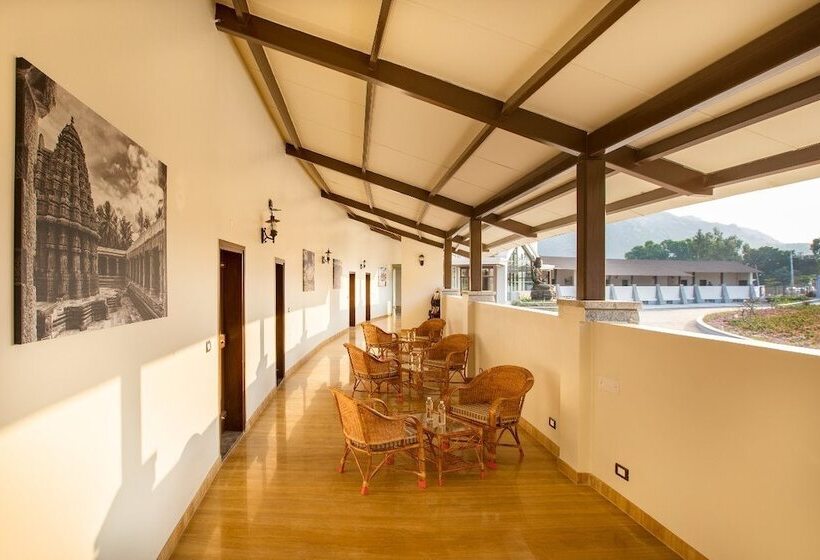 استراحتگاه Shathayu Retreat