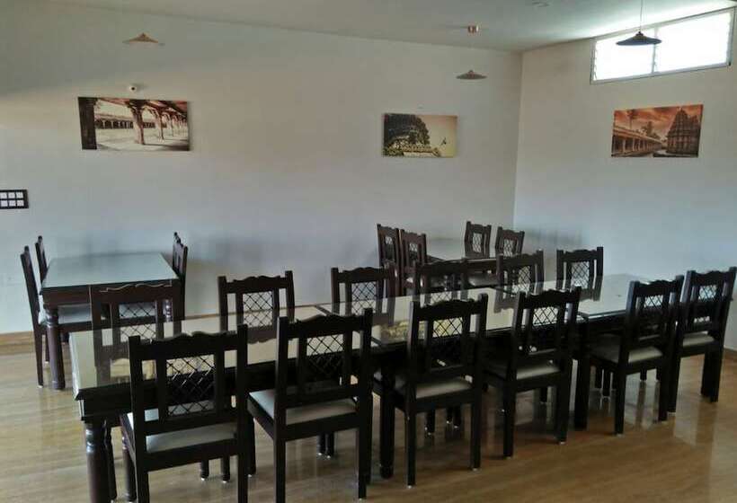 استراحتگاه Shathayu Retreat