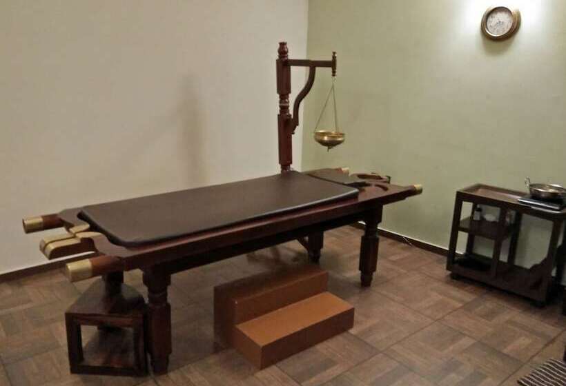 استراحتگاه Shathayu Retreat