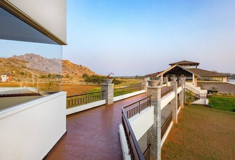 استراحتگاه Shathayu Retreat