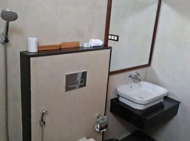 استراحتگاه Shathayu Retreat