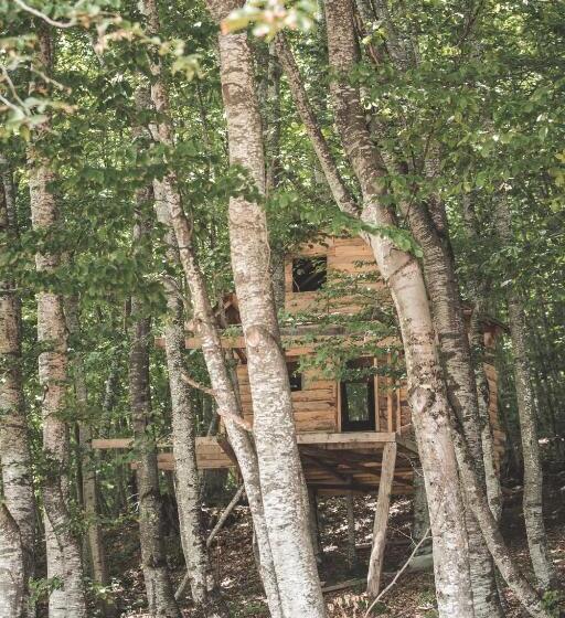 Sfendamos Wood Village