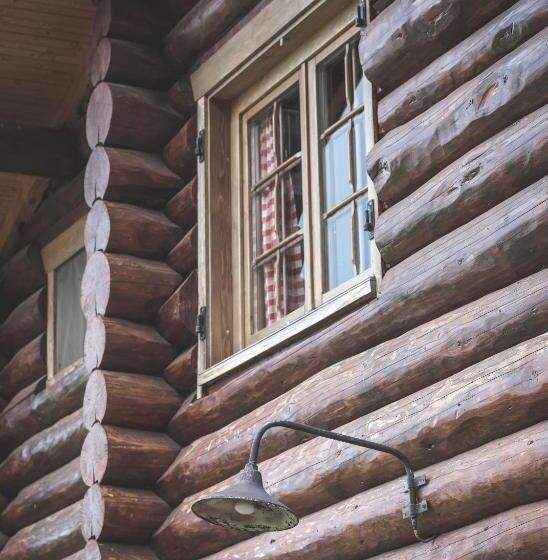 Sfendamos Wood Village