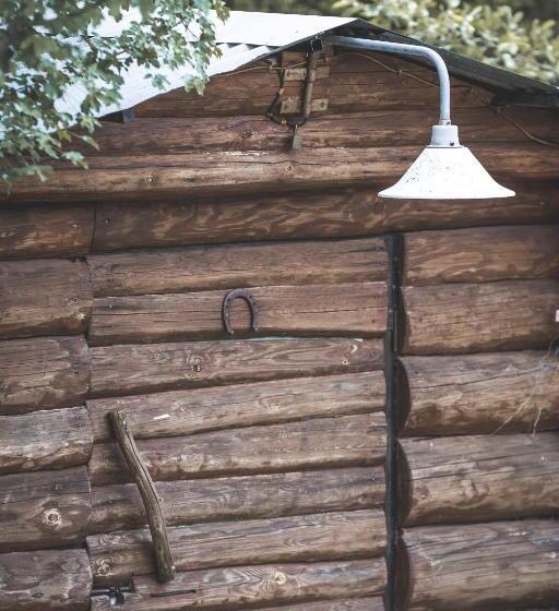 Sfendamos Wood Village