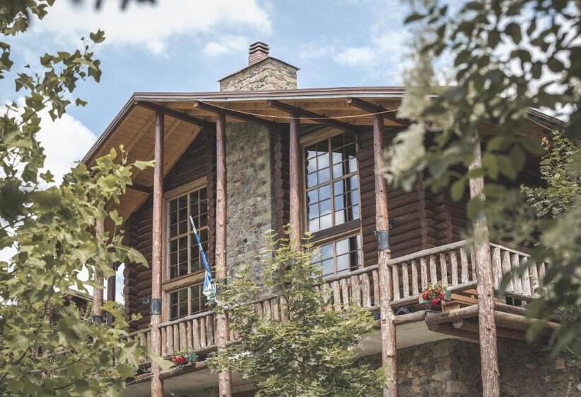 Sfendamos Wood Village