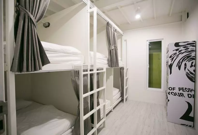 The Street Hostel Koh Lipe   Adult Only