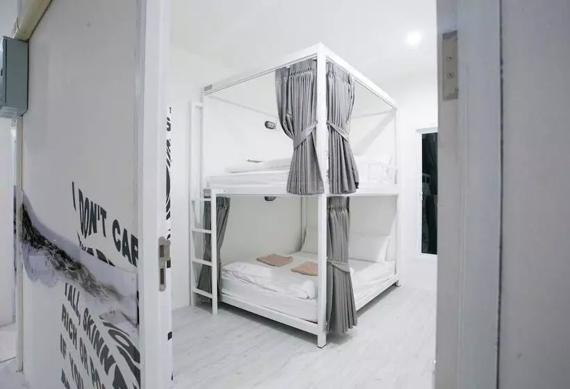 The Street Hostel Koh Lipe   Adult Only