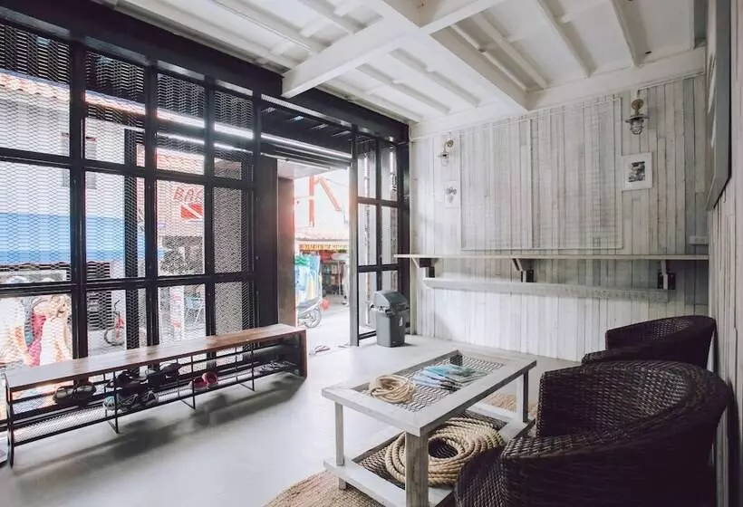 The Street Hostel Koh Lipe   Adult Only