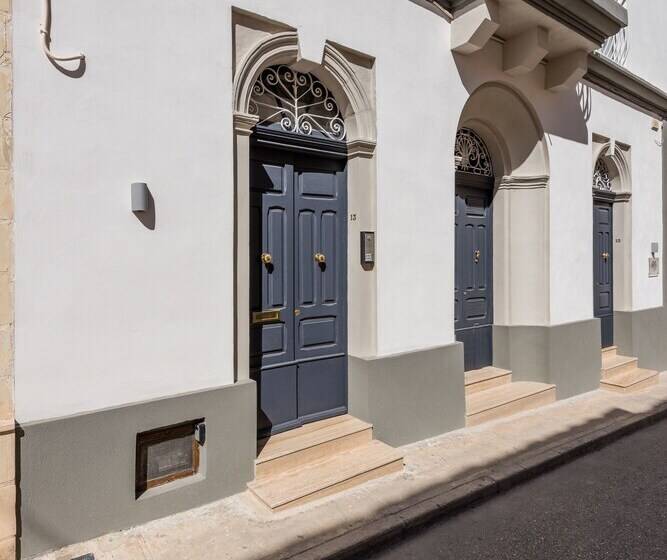 Yellow Pearl Apartments