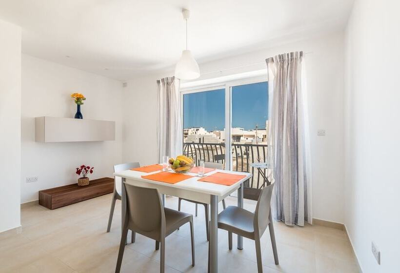 Yellow Pearl Apartments