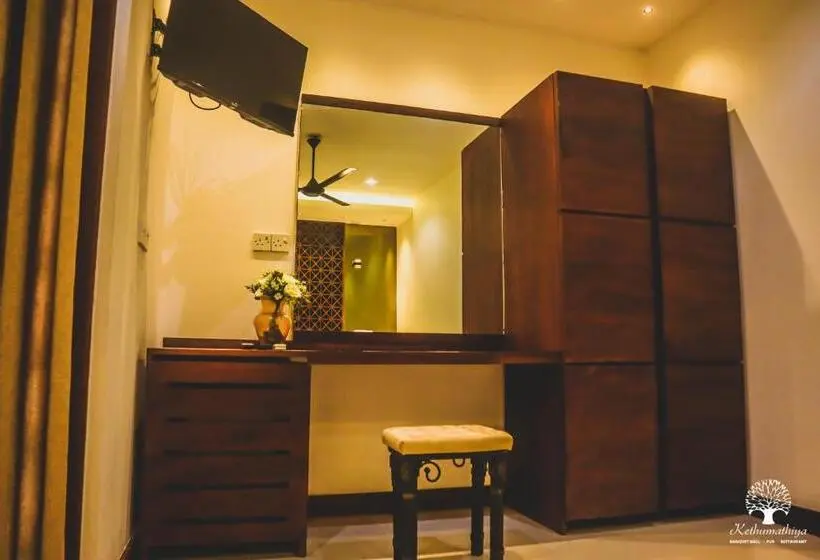 Hotelli Kethumathiya Banquet Hall, Pub & Restaurant