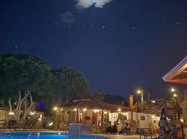  Şahin Villa Apart