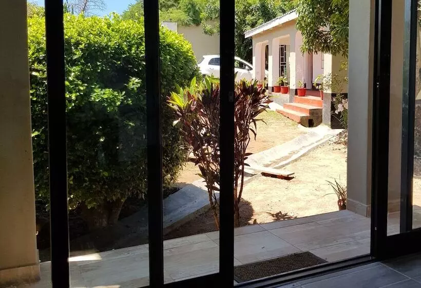 تختخواب و صبحانه Chinyonga Guesthouse