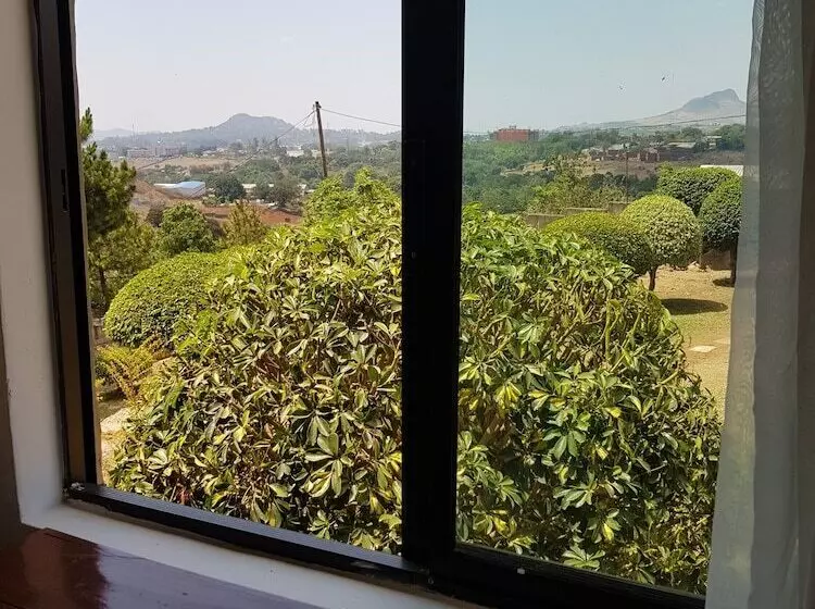 تختخواب و صبحانه Chinyonga Guesthouse