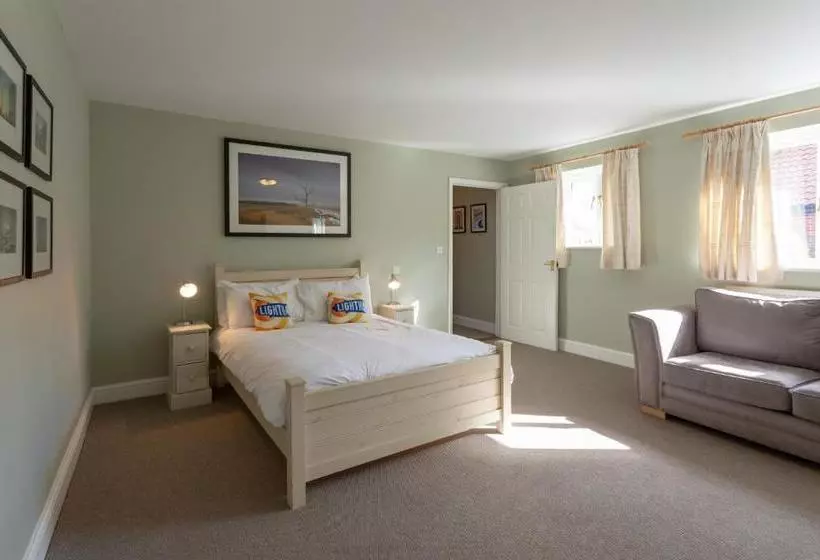 簡易ホテル The Plough