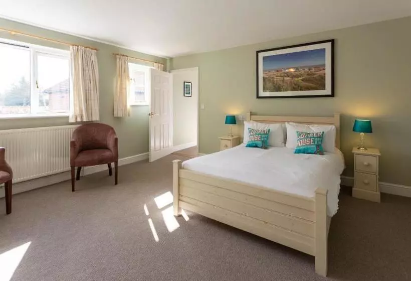 簡易ホテル The Plough