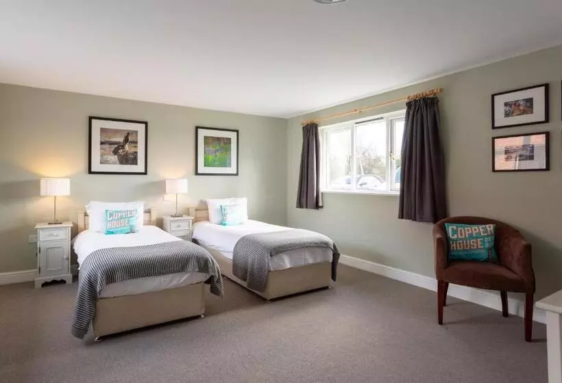 簡易ホテル The Plough