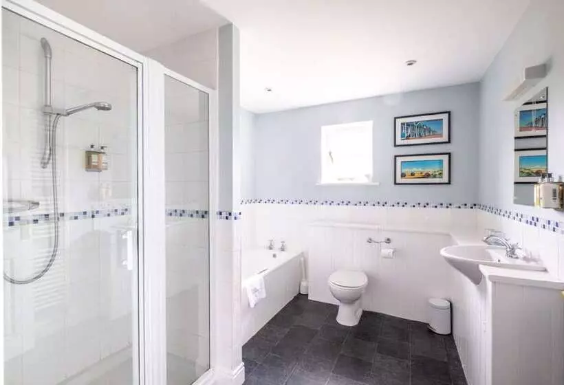 簡易ホテル The Plough