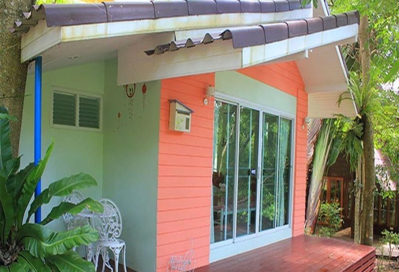 Hotel Baan Fahsai Resort