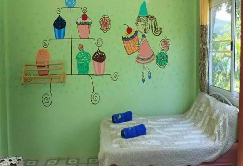 Hotelli Baan Fahsai Resort