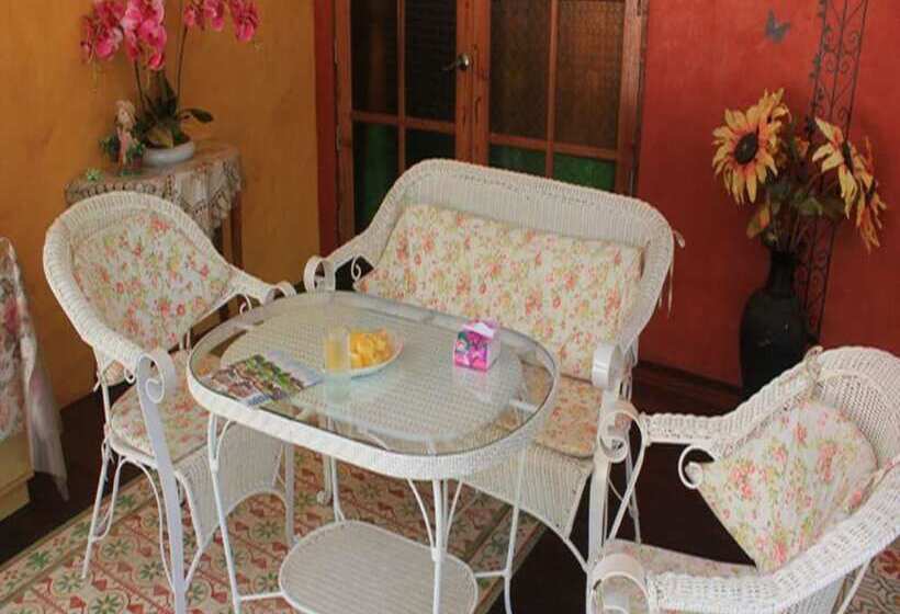 Hotel Baan Fahsai Resort