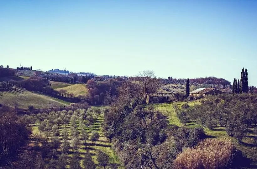 هتل Bio Agriturismo La Ginestra