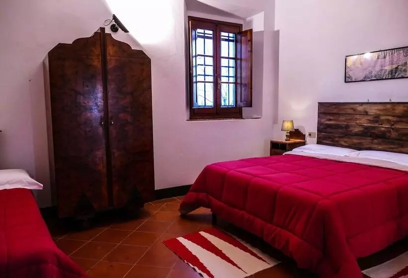 هتل Bio Agriturismo La Ginestra