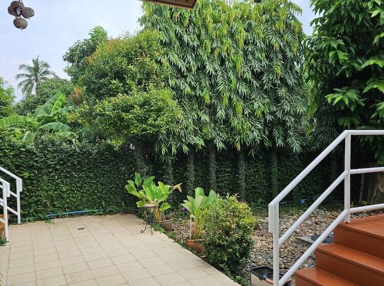 בית מלון כפרי Charming Home Resort