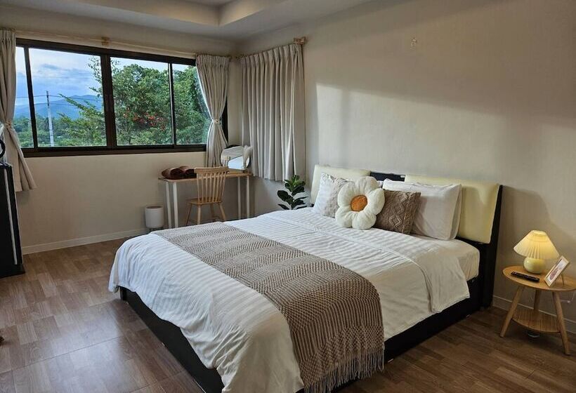 בית מלון כפרי Charming Home Resort