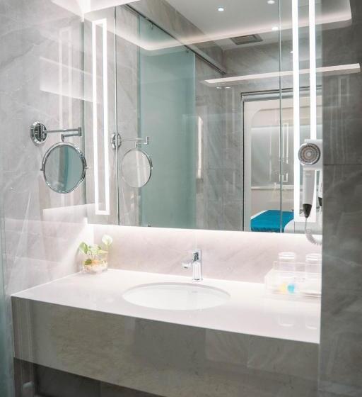 فندق Crystal Inn