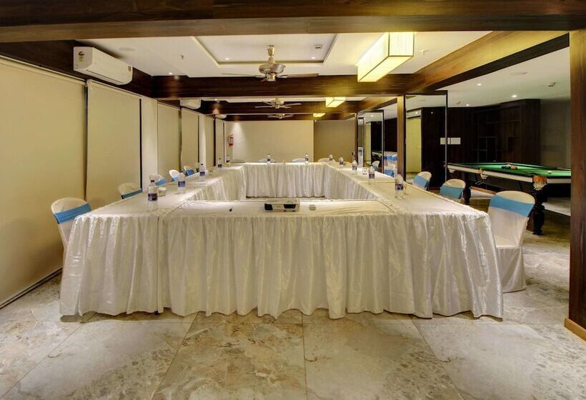 فندق De Grand Riviera