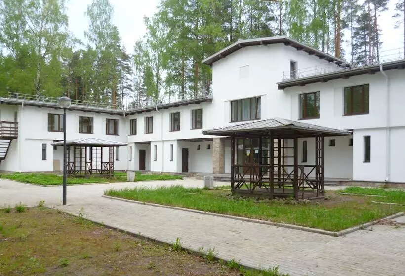 Hotelli Dom Tvorchestva Arkhitektor