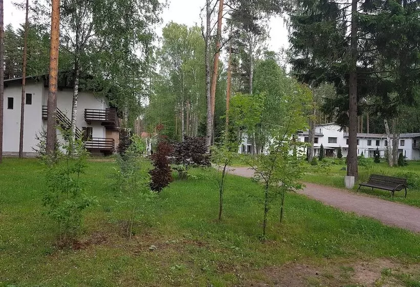 Hotelli Dom Tvorchestva Arkhitektor