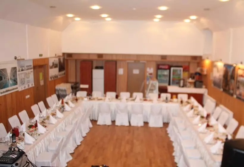 Hotelli Dom Tvorchestva Arkhitektor