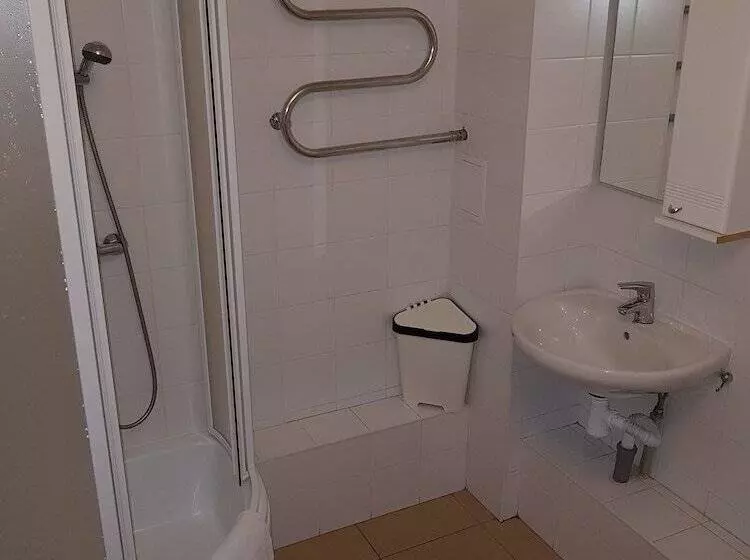 Hotelli Dom Tvorchestva Arkhitektor