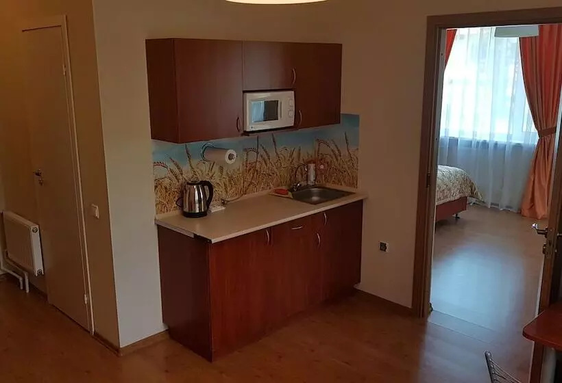 Hotelli Dom Tvorchestva Arkhitektor